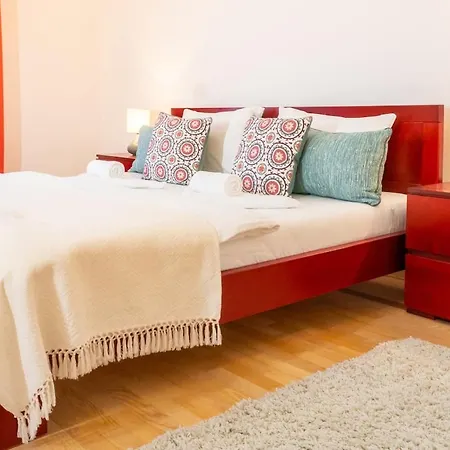 2 Bdr New Wake Up In For 5 *