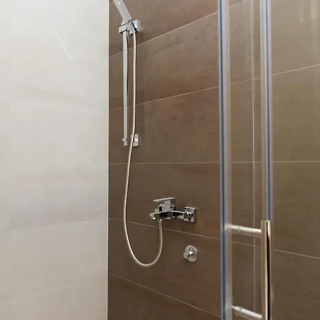 2 Bdr New Wake Up In For 5 * Belgrad